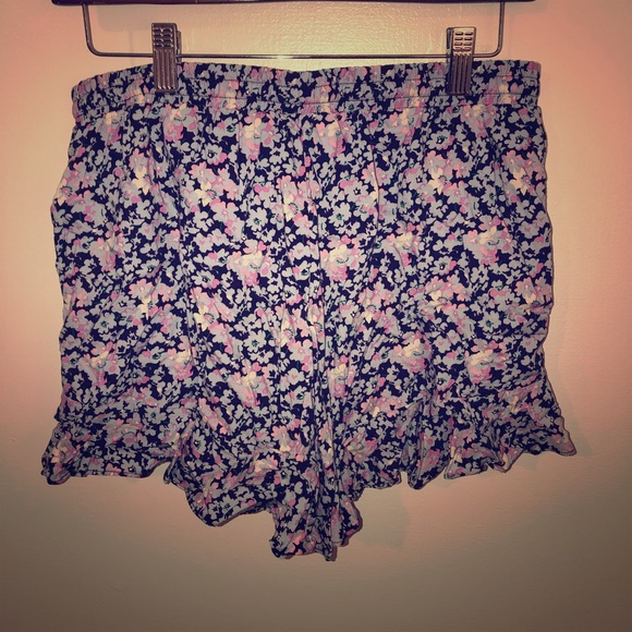 Swing shorts - Picture 1 of 2